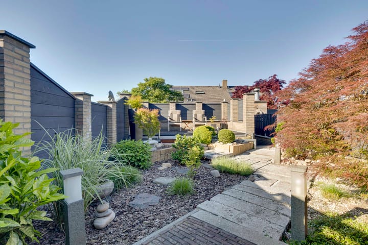 Photo 35 of Merelstraat 3