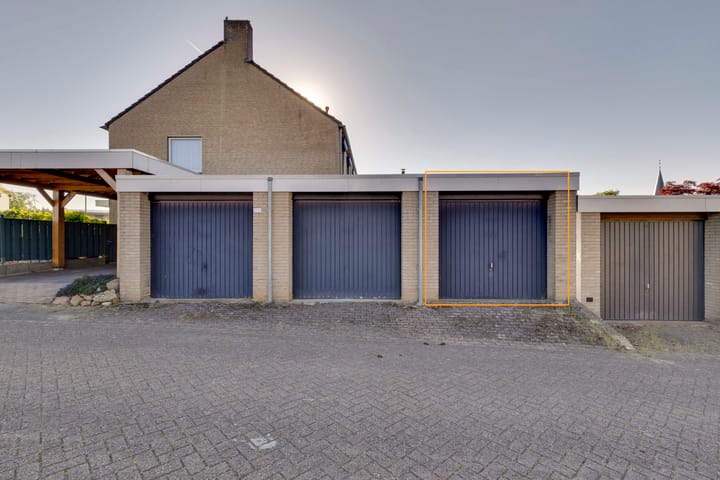 Photo 42 of Merelstraat 3