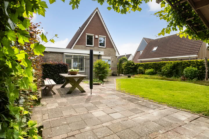 Photo 37 of Holwoartelstrjitte 10