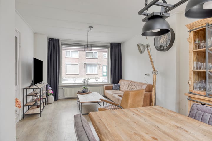 Foto 2 van Debussylaan 54