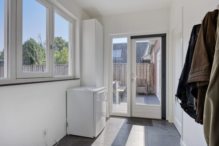 Foto 10 van Schoolstraat 16