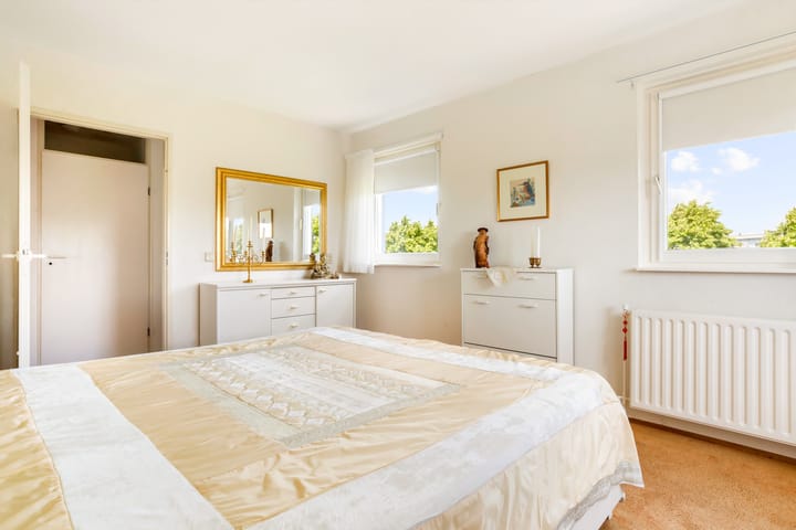 Foto 40 van Dotterbloem 6