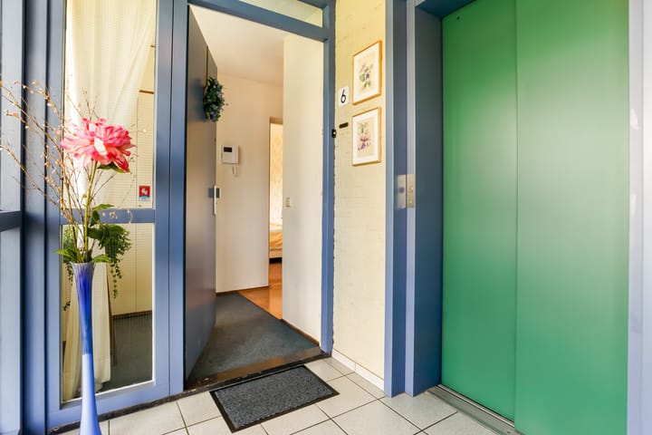 Foto 12 van Dotterbloem 6