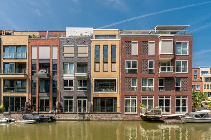 Foto 1 van Narva-eiland 84