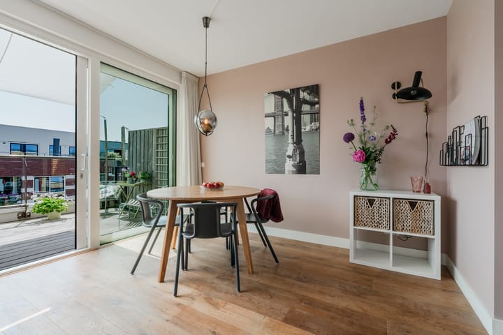 Foto 5 van Narva-eiland 84