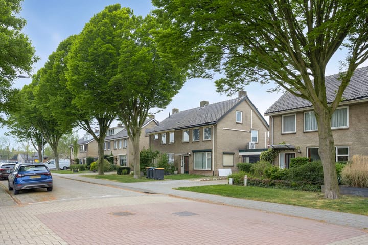 Foto 7 van Burgemeester Van Altenastraat 20