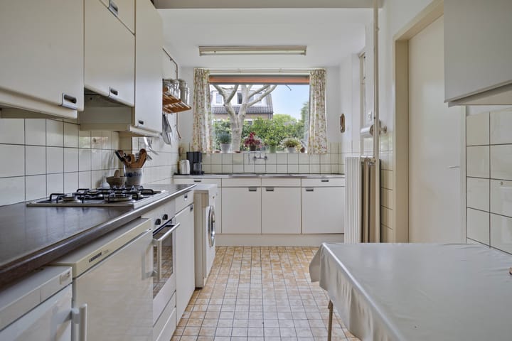 Foto 16 van Burgemeester Van Altenastraat 20