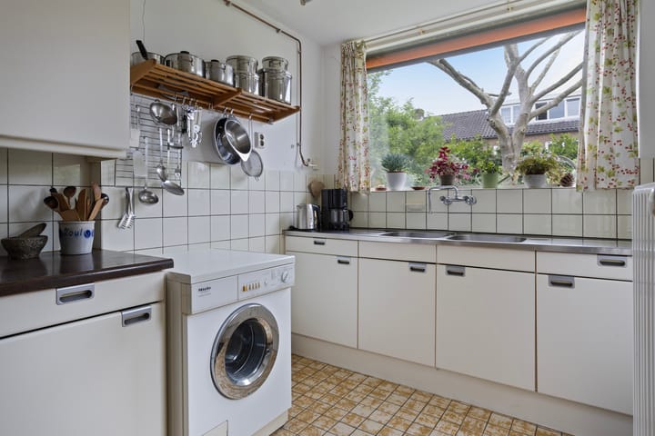 Foto 17 van Burgemeester Van Altenastraat 20