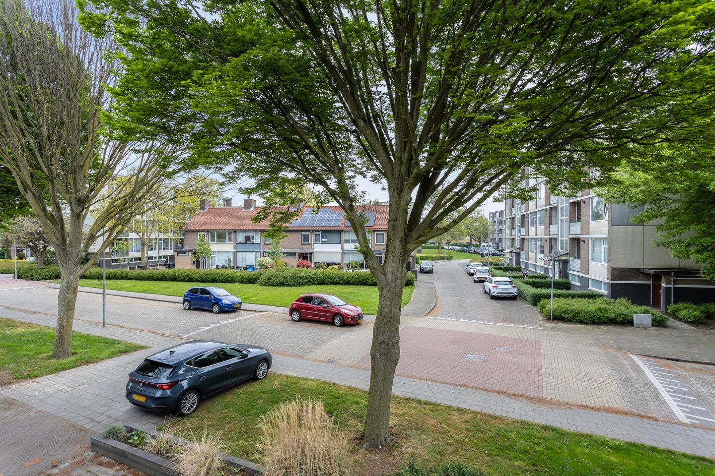 Foto 25 van Burgemeester Van Altenastraat 20