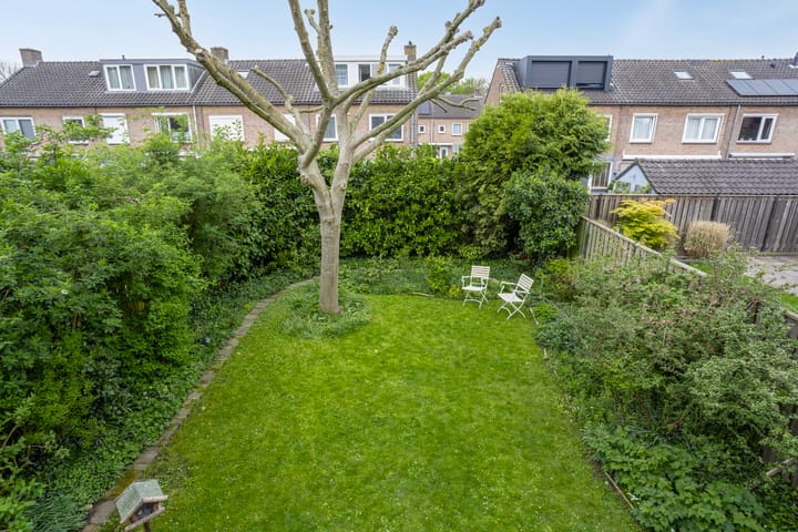 Foto 32 van Burgemeester Van Altenastraat 20