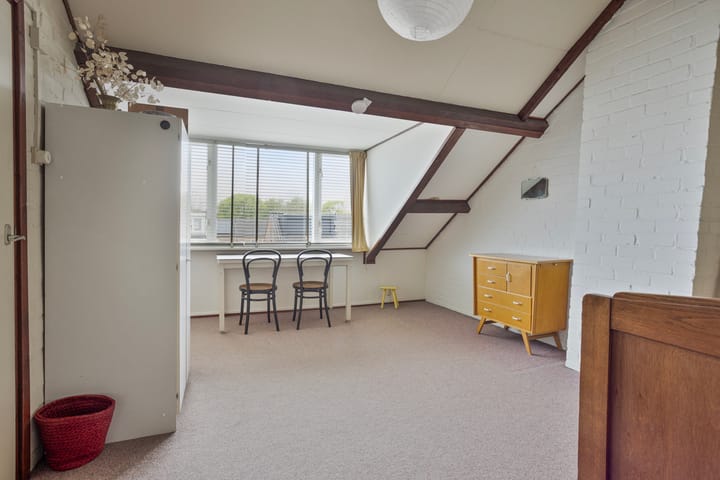 Foto 34 van Burgemeester Van Altenastraat 20