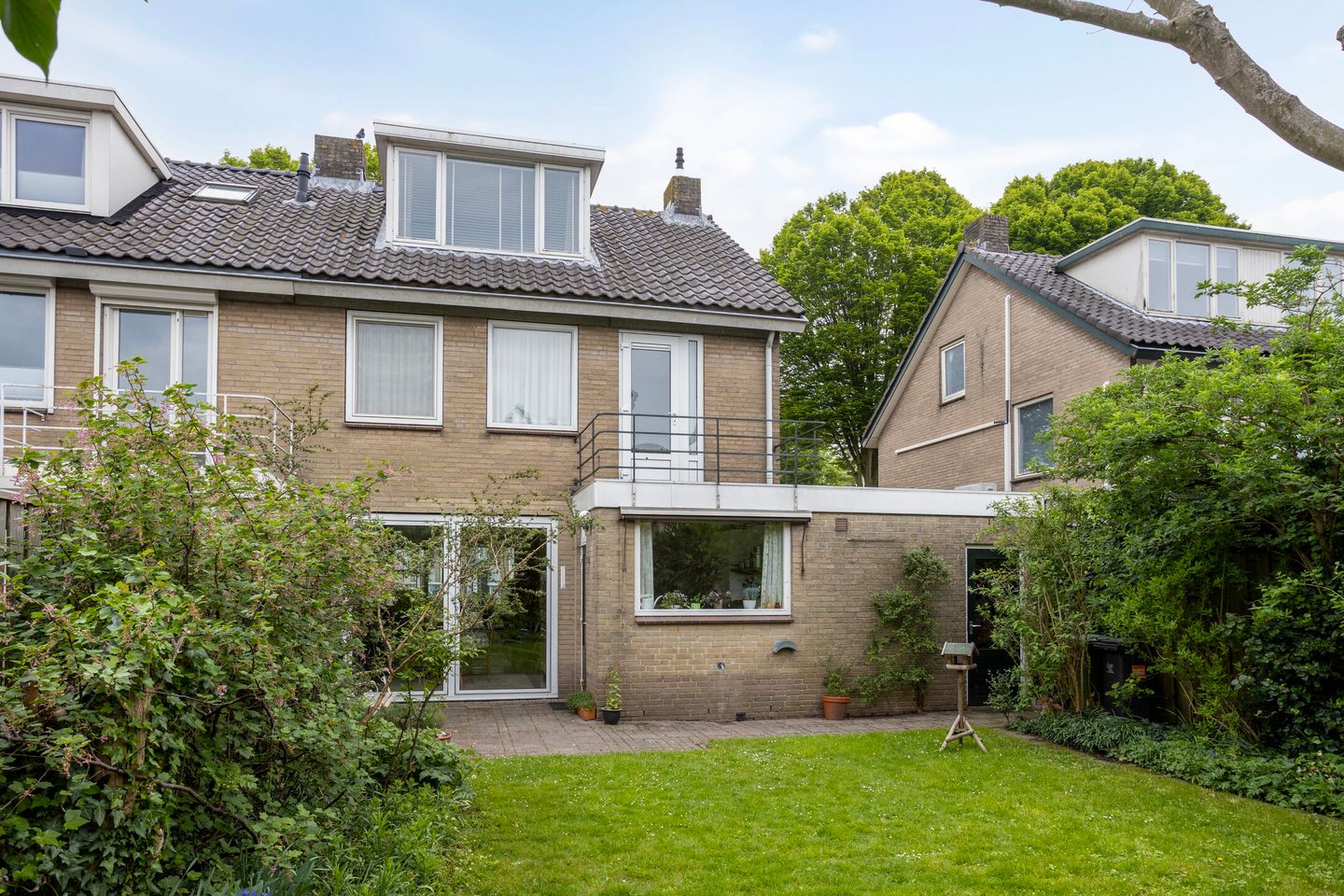 Foto 40 van Burgemeester Van Altenastraat 20