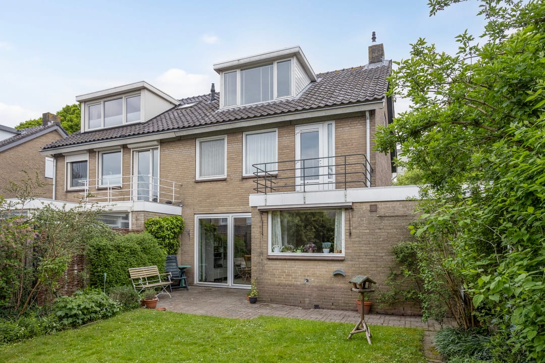 Foto 41 van Burgemeester Van Altenastraat 20