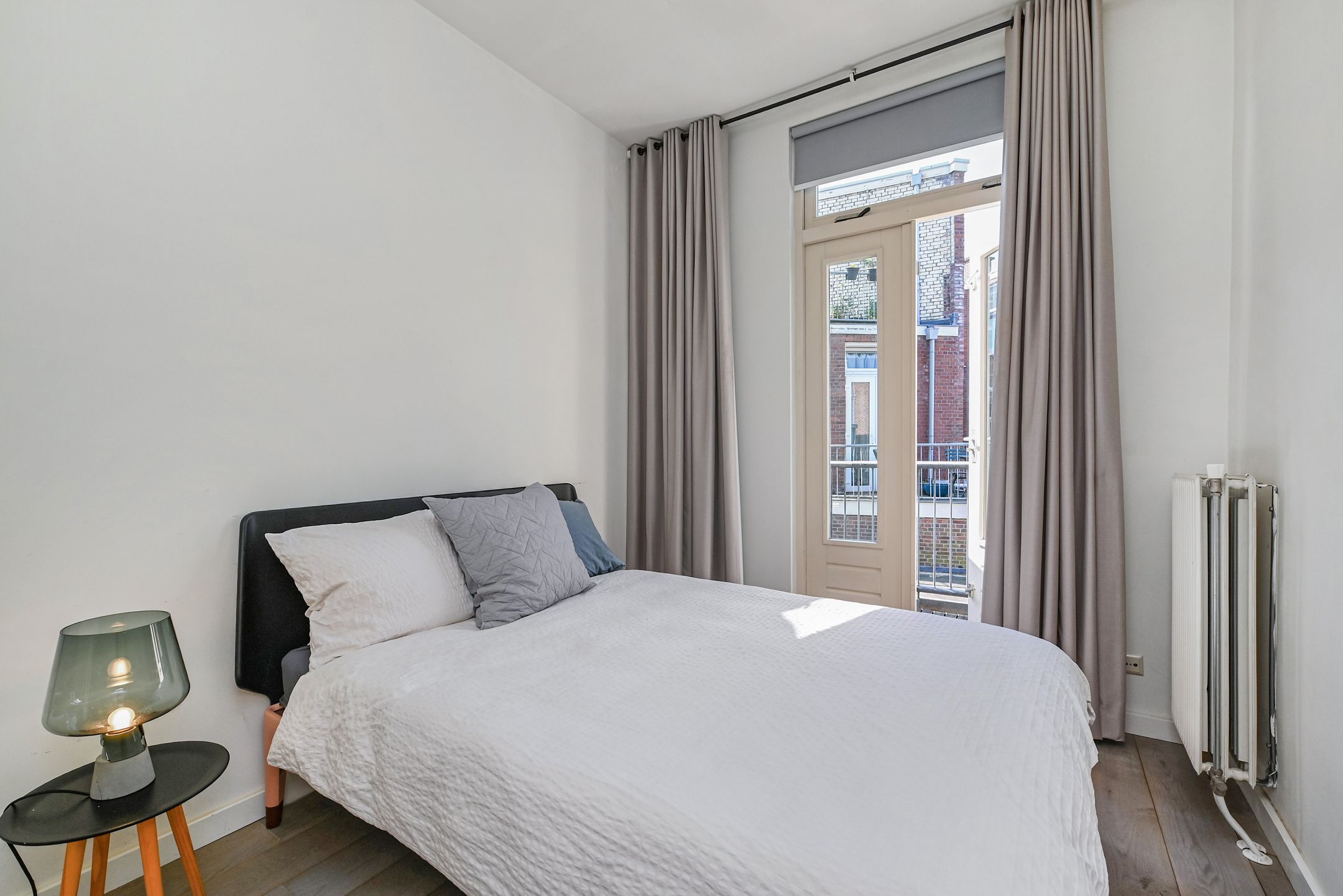 Photo 15 of De Constant Rebecquestraat 22