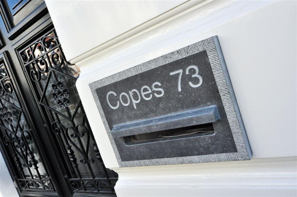 View photo 2 of Laan Copes van Cattenburch 73