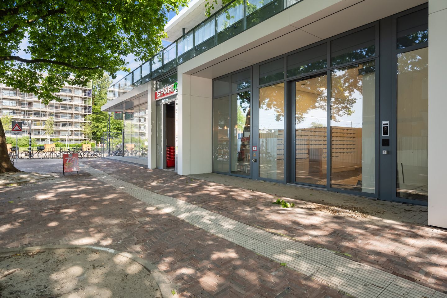 Foto 5 van Stationsplein 6-F8