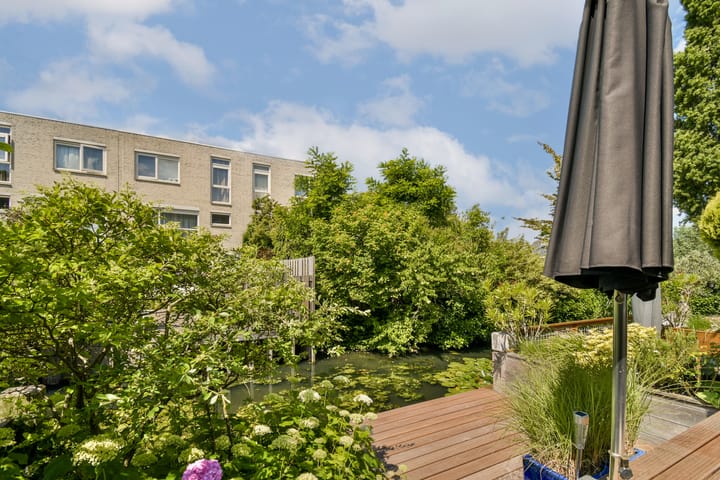 Photo 12 of Jan Meertensstraat 42