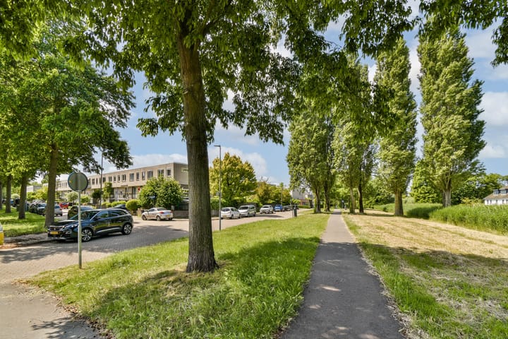 Photo 28 of Jan Meertensstraat 42