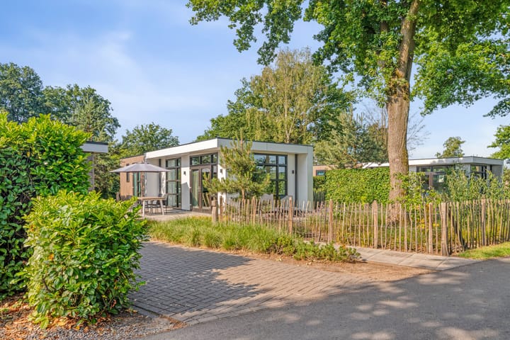 Photo 2 of Loverensestraat 11-RD27