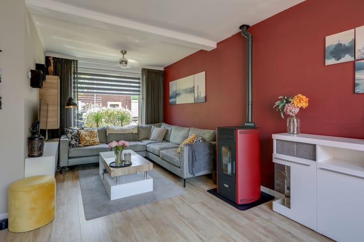 Photo 13 of Van Nispenstraat 36