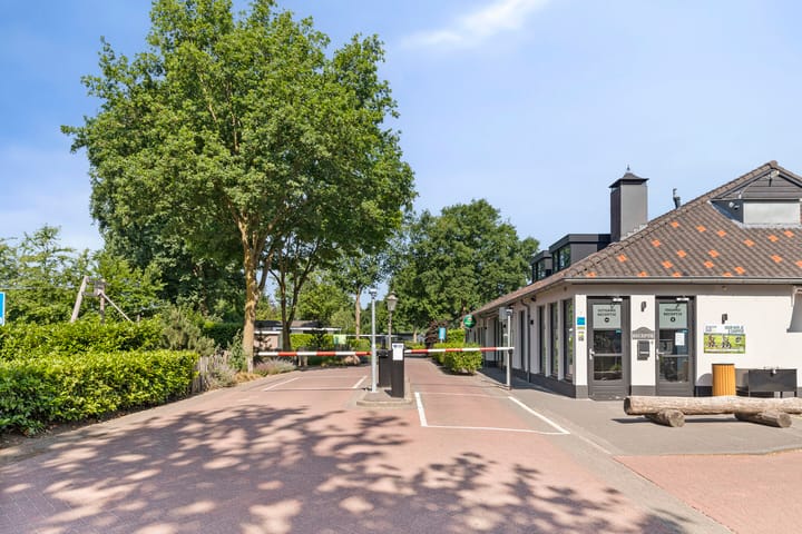 Photo 32 of Loverensestraat 11-RD27