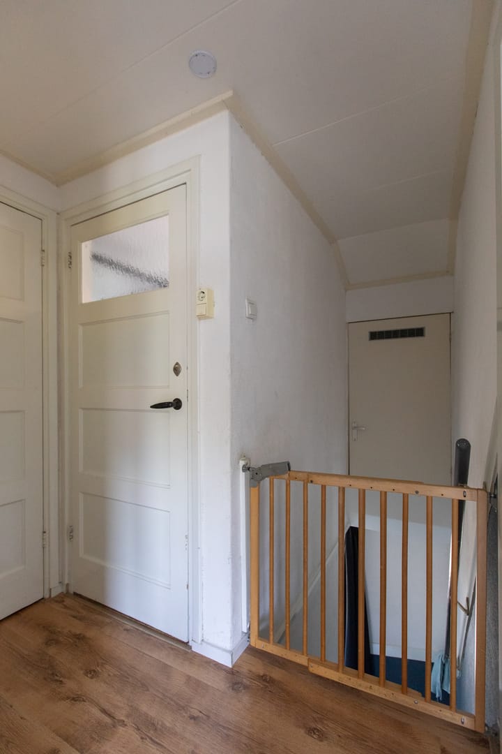 Photo 24 of Van Nispenstraat 36