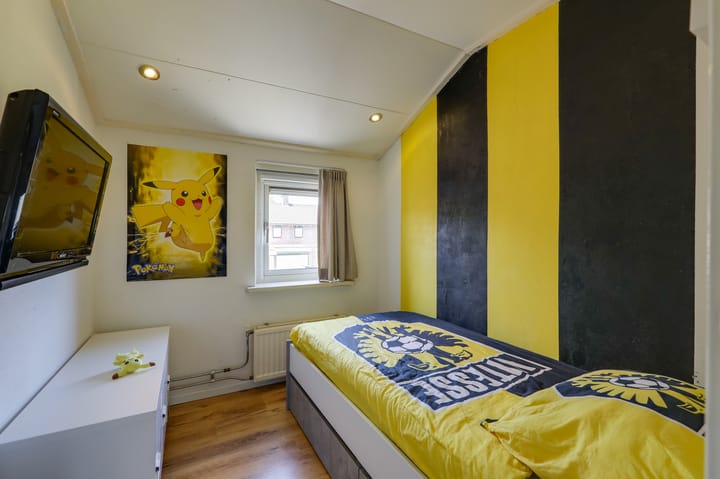 Photo 38 of Van Nispenstraat 36