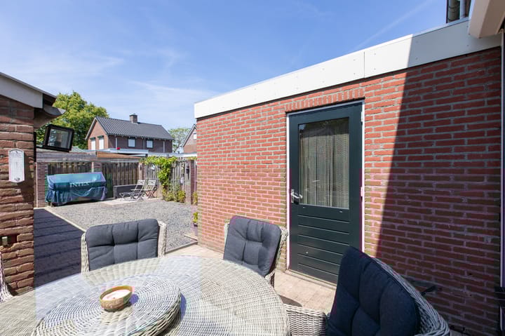 Photo 40 of Van Nispenstraat 36