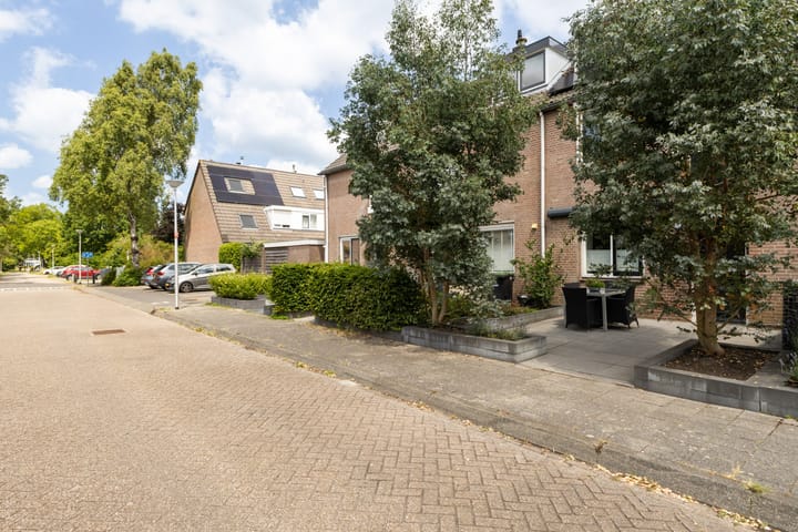 Foto 6 van Teenschillerlaan 4