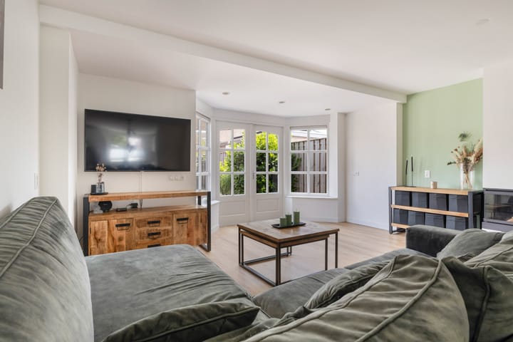 Foto 17 van Teenschillerlaan 4