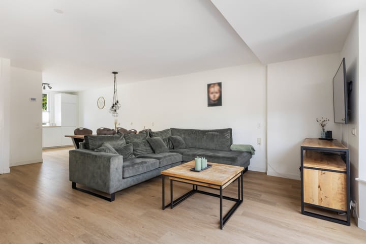 Foto 19 van Teenschillerlaan 4