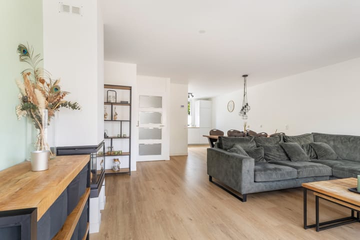 Foto 21 van Teenschillerlaan 4