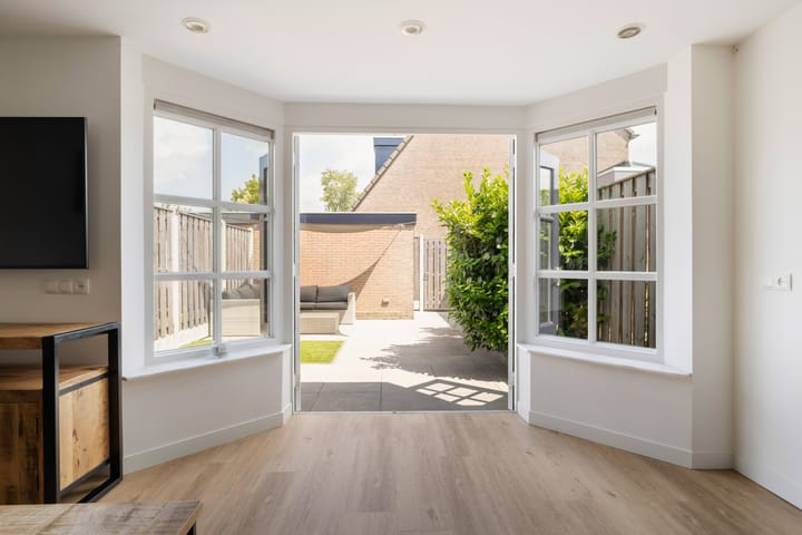 Foto 14 van Teenschillerlaan 4