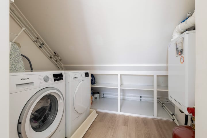 Foto 42 van Teenschillerlaan 4