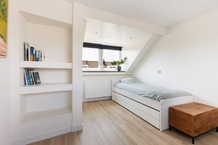 Foto 43 van Teenschillerlaan 4