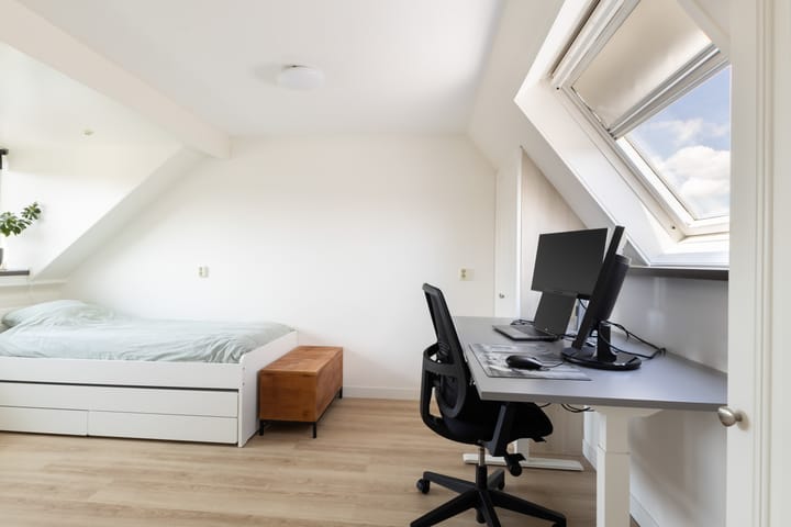 Foto 45 van Teenschillerlaan 4