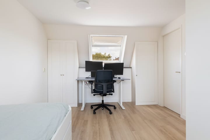 Foto 46 van Teenschillerlaan 4