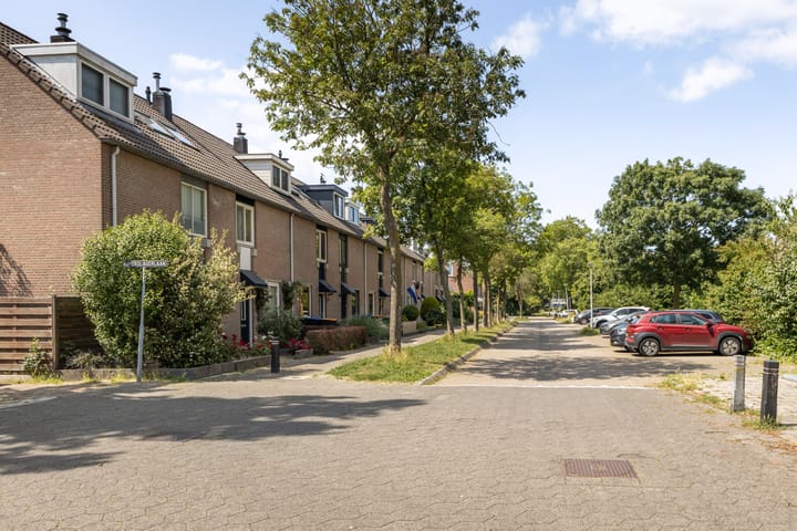 Foto 50 van Teenschillerlaan 4