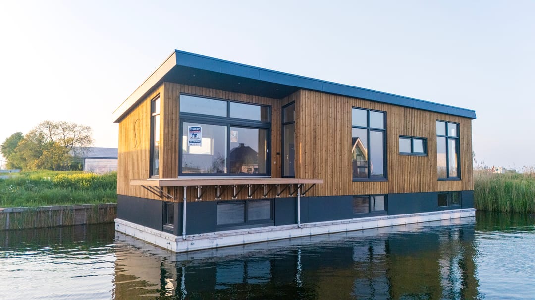 Photo 98 of Helling 52