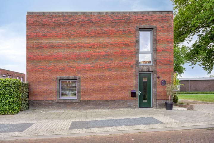 Foto 30 van Naereboutstraat 42