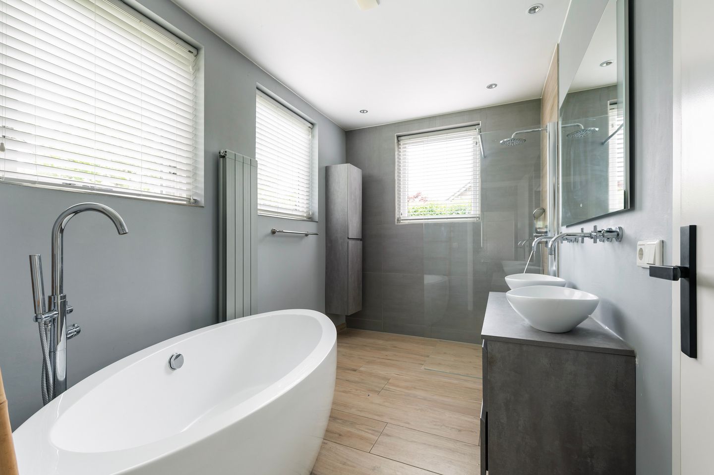 Photo 14 of Burgemeester Wilhelmweg 9