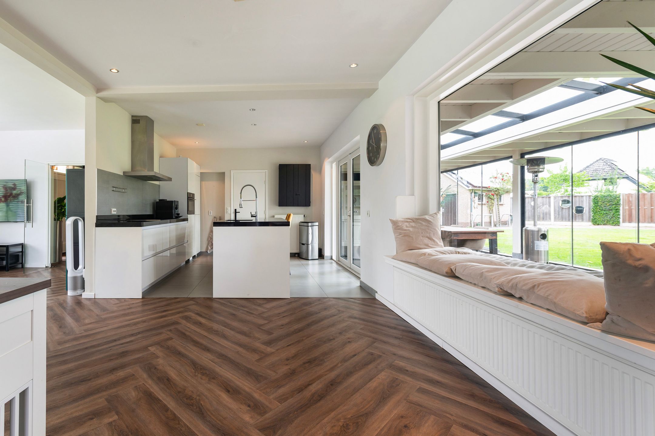 Photo 21 of Burgemeester Wilhelmweg 9