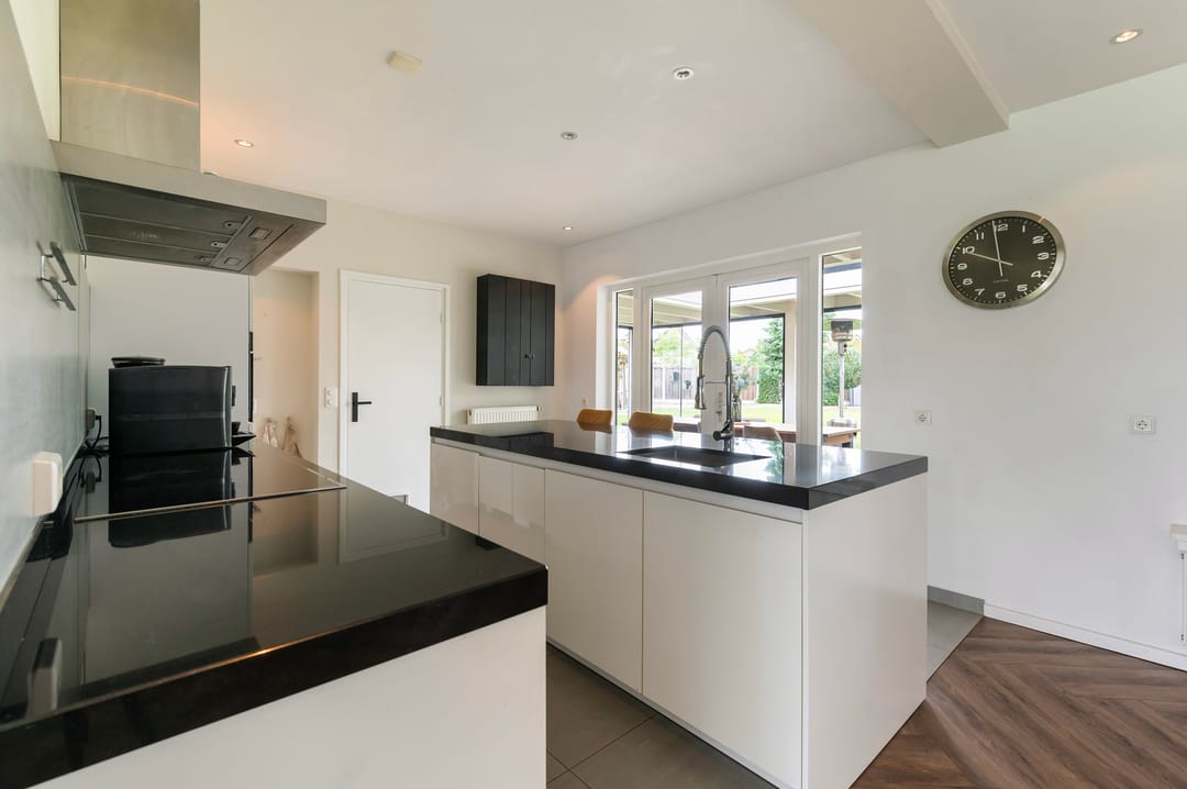 Photo 23 of Burgemeester Wilhelmweg 9