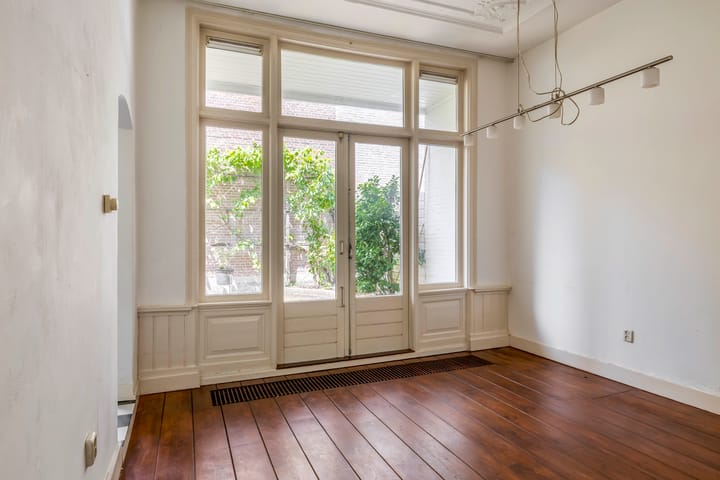 Foto 18 van Alexanderlaan 7