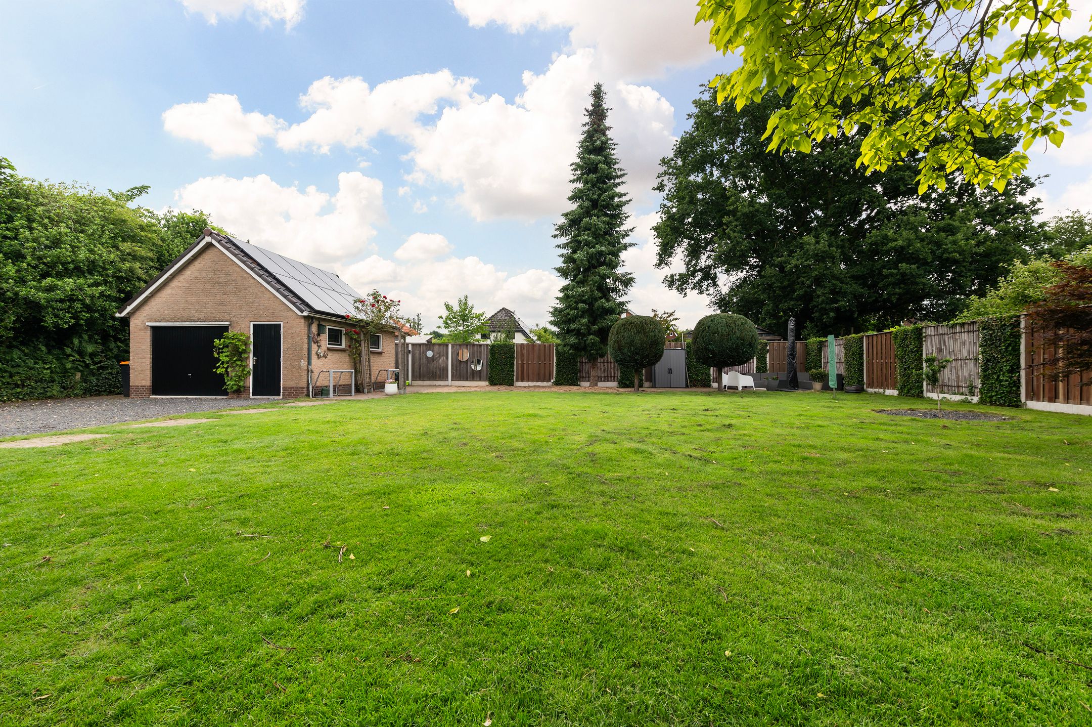 Photo 45 of Burgemeester Wilhelmweg 9