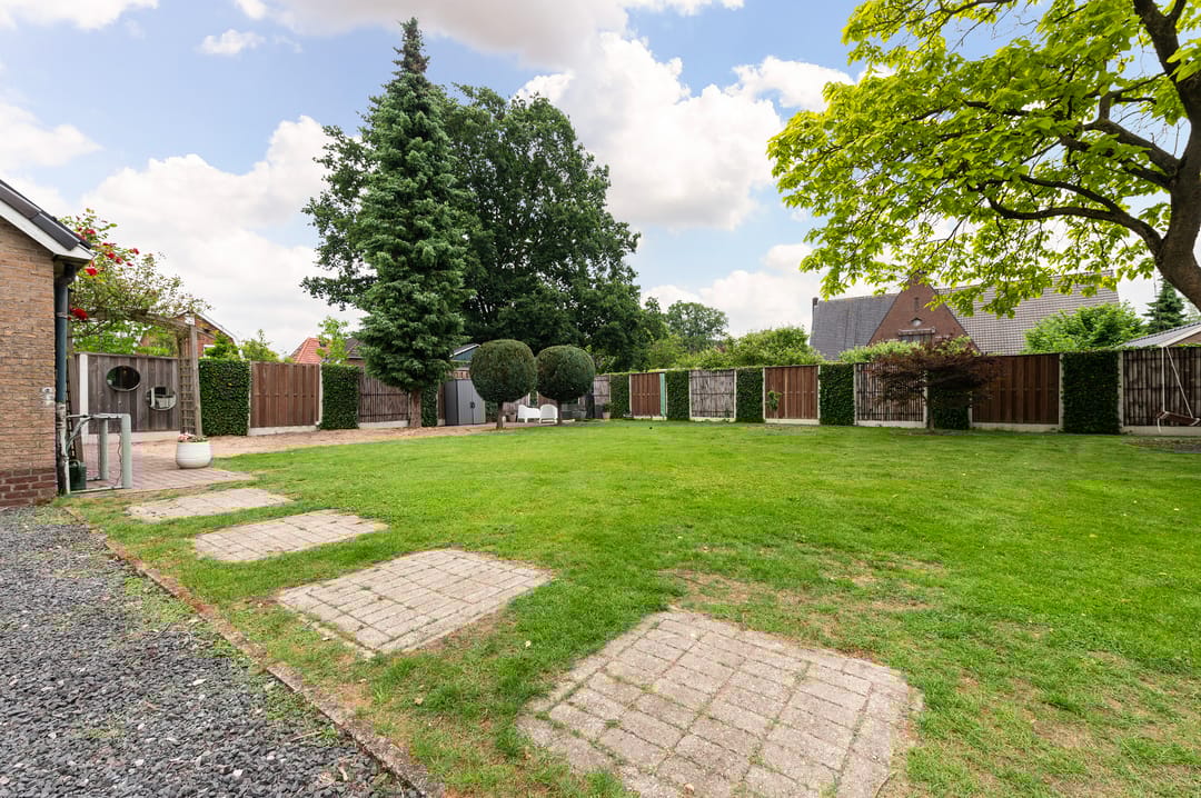 Photo 46 of Burgemeester Wilhelmweg 9