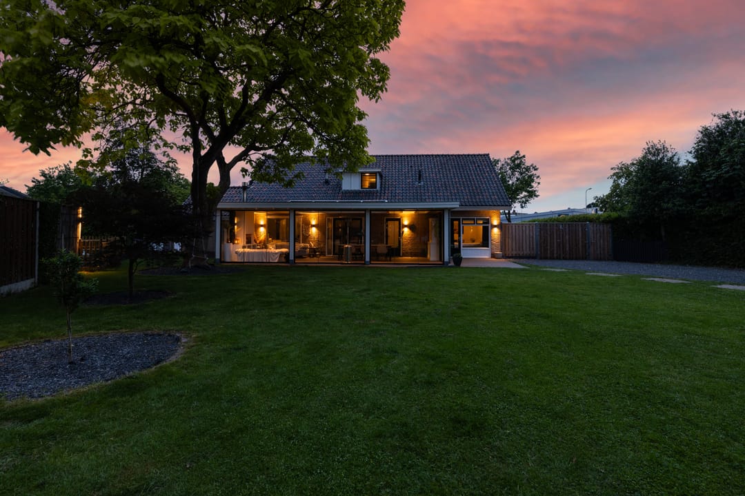 Photo 56 of Burgemeester Wilhelmweg 9