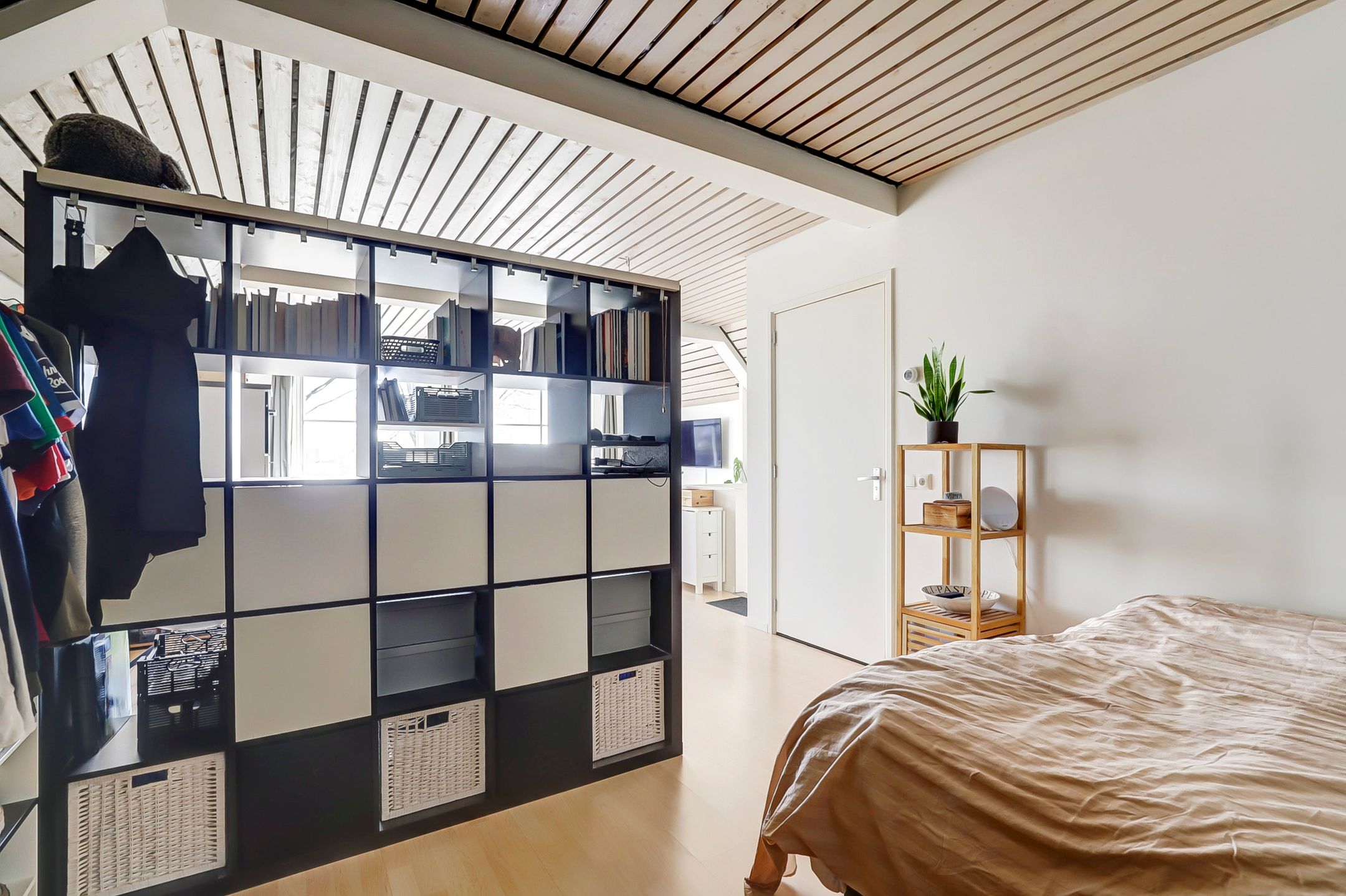 Foto 9 van Veerstal 24-A