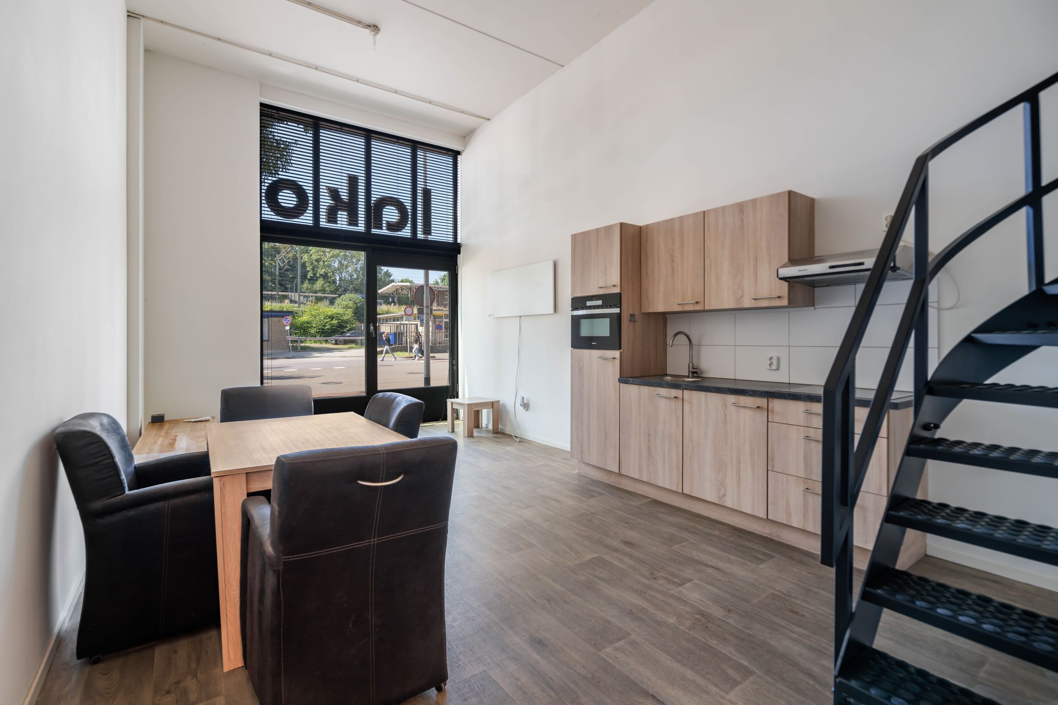 Foto 9 van Stationsplein 17-B