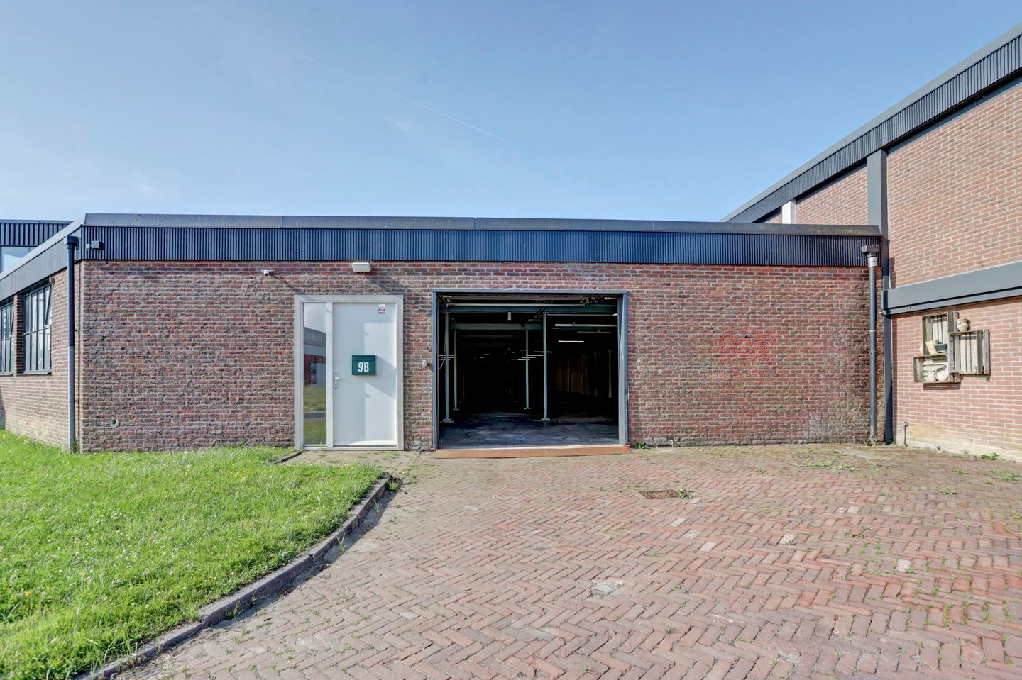 Bekijk foto 1 van Toutenburgstraat 11